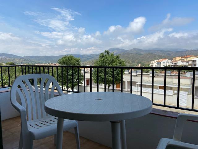 Apartamento -
Llançà -
3 dormitorios -
6/8 ocupantes